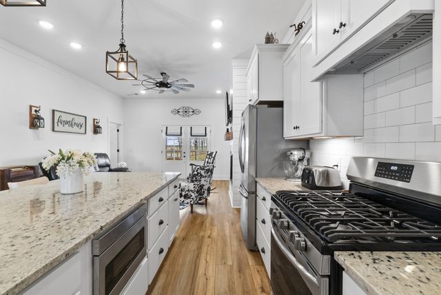 7027 Cowan Rd, Springfield, TN 37172