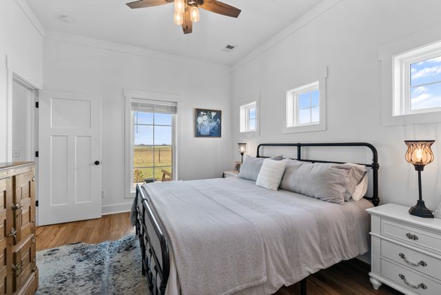 7027 Cowan Rd, Springfield, TN 37172