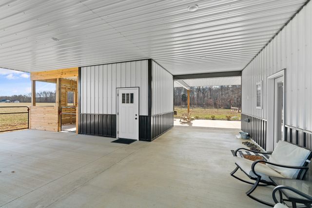 7027 Cowan Rd, Springfield, TN 37172