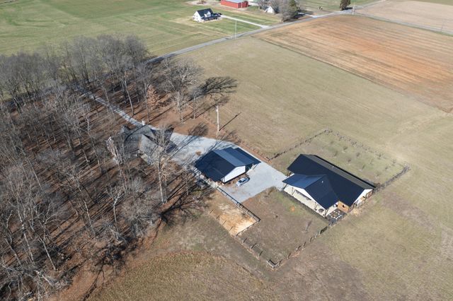 7027 Cowan Rd, Springfield, TN 37172