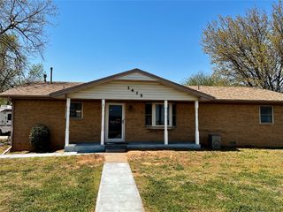 1415 Lewis Road, Weatherford, OK 73096