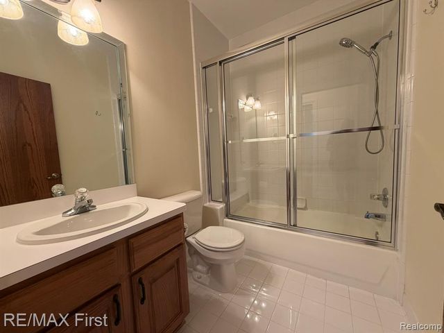 3055 W Auburn Road, Rochester Hills, MI 48309
