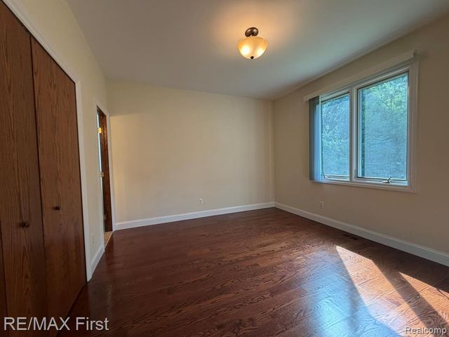 3055 W Auburn Road, Rochester Hills, MI 48309