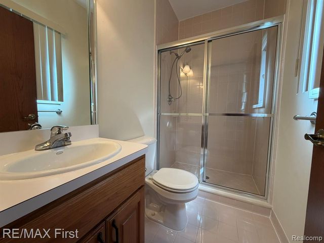 3055 W Auburn Road, Rochester Hills, MI 48309