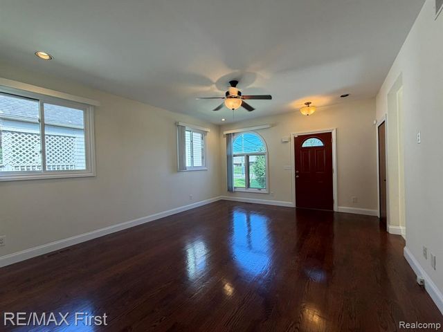 3055 W Auburn Road, Rochester Hills, MI 48309