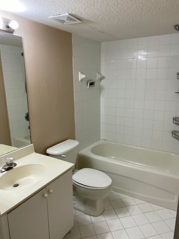 3481 Briar Bay Boulevard 103, West Palm Beach, FL 33411