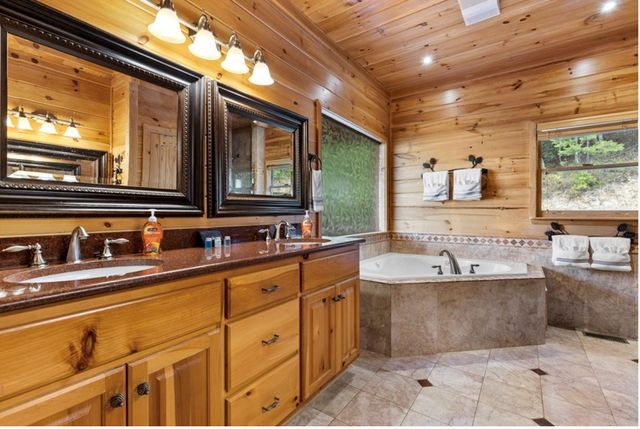 279 Rising Star Lane, Mineral Bluff, GA 30559