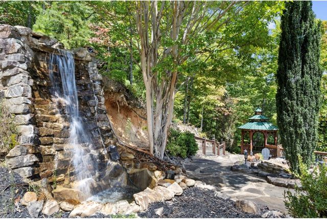 279 Rising Star Lane, Mineral Bluff, GA 30559