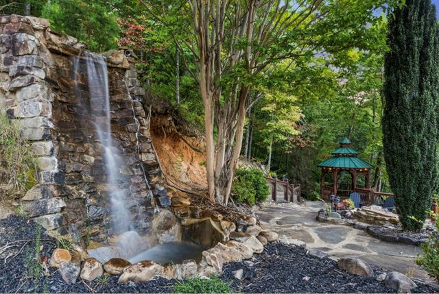 279 Rising Star Lane, Mineral Bluff, GA 30559