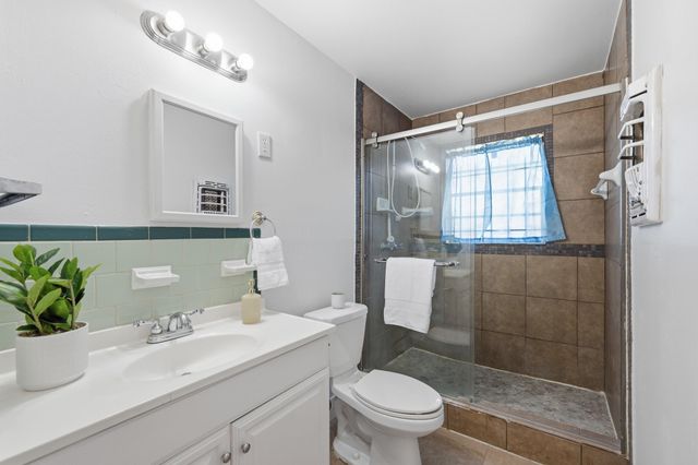 4018 Darlinghurst Drive, Houston, TX 77045