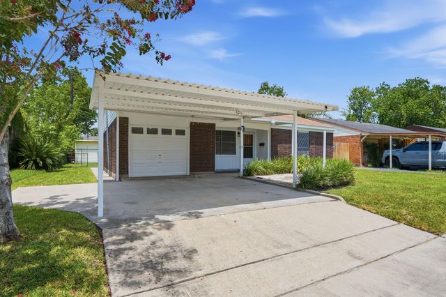 4018 Darlinghurst Drive, Houston, TX 77045