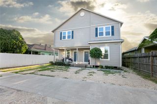 210 Burr Street, Houston, TX 77011