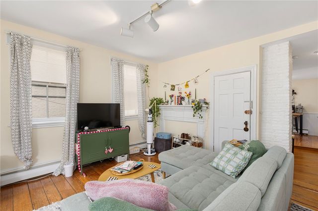 86 Transit Street, Providence, RI 02906