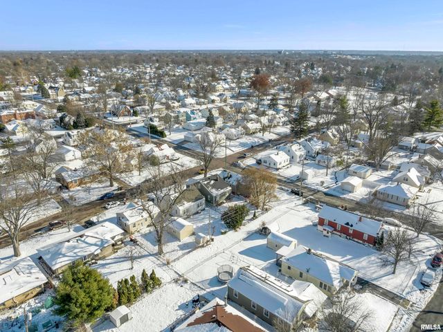 3207 N PARISH Avenue, Peoria, IL 61604