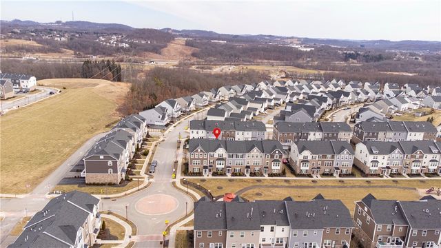 703 Truth Ln, Cranberry Twp, PA 16066