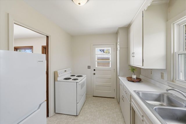 3511 Yukon Avenue S, Saint Louis Park, MN 55426