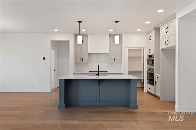 6606 N Good Dr, Eagle, ID 83629