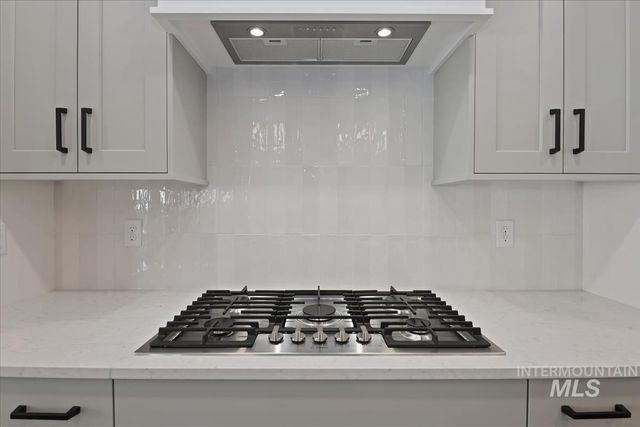 6606 N Good Dr, Eagle, ID 83629