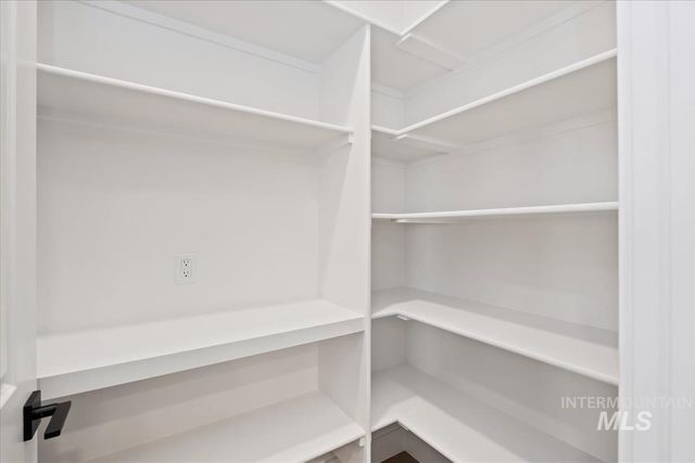 6606 N Good Dr, Eagle, ID 83629