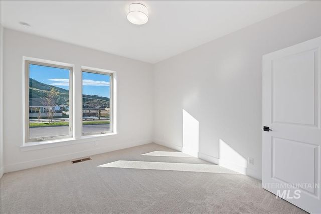 6606 N Good Dr, Eagle, ID 83629