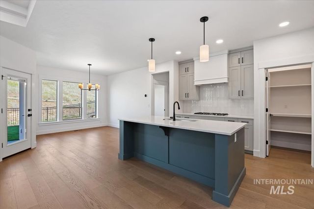 6606 N Good Dr, Eagle, ID 83629