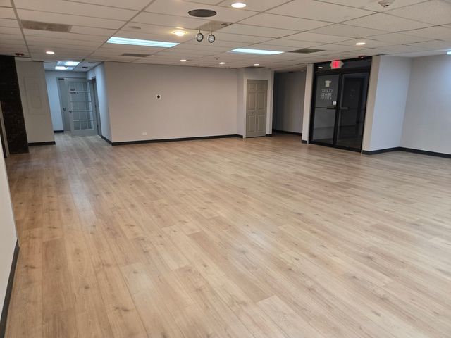 261 E Lake Street, Bloomingdale, IL 60108