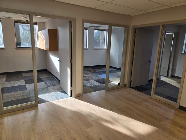 261 E Lake Street, Bloomingdale, IL 60108