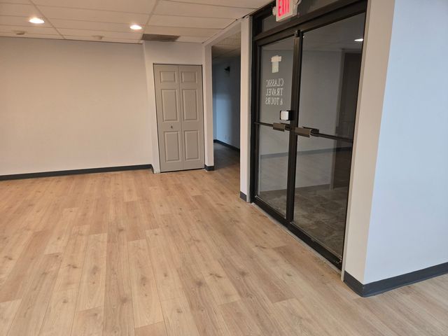 261 E Lake Street, Bloomingdale, IL 60108