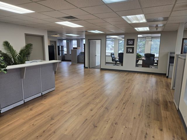 261 E Lake Street, Bloomingdale, IL 60108