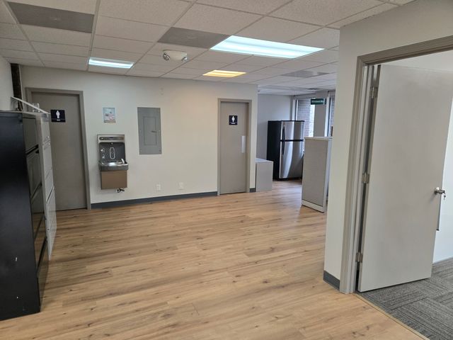 261 E Lake Street, Bloomingdale, IL 60108