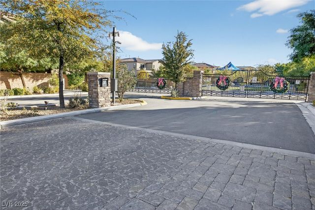 10105 Skye Camp Drive, Las Vegas, NV 89166