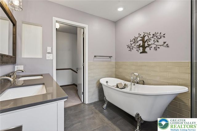 159 Ben Titus Road, Rush Twp, PA 18252