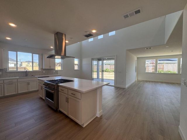 517 Flannel Ct, Roseville, CA 95747