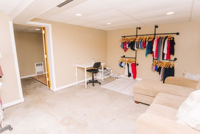 244 Ontario Ave, Holyoke, MA 01040
