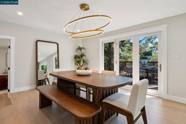 50 Overhill Rd, Orinda, CA 94563