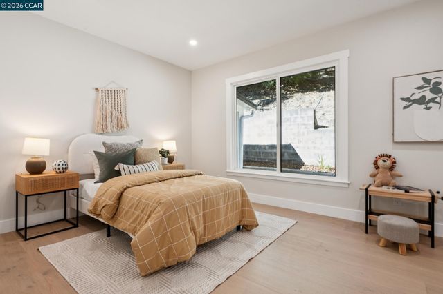 50 Overhill Rd, Orinda, CA 94563