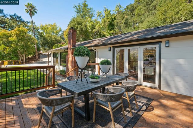 50 Overhill Rd, Orinda, CA 94563