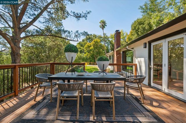 50 Overhill Rd, Orinda, CA 94563