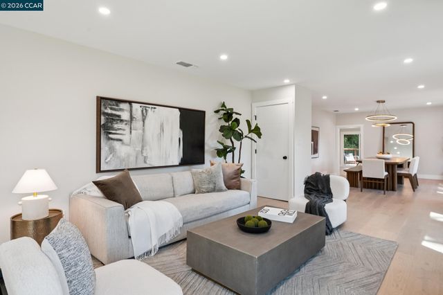 50 Overhill Rd, Orinda, CA 94563