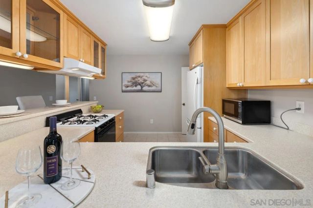 10808 Red Rock Drive, San Diego, CA 92131