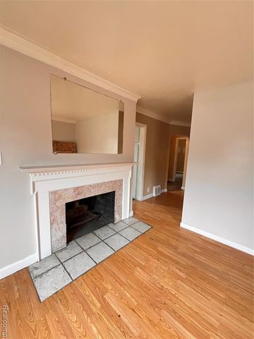 15260 Eastburn Street, Detroit, MI 48205