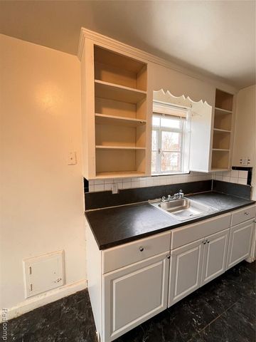 15260 Eastburn Street, Detroit, MI 48205