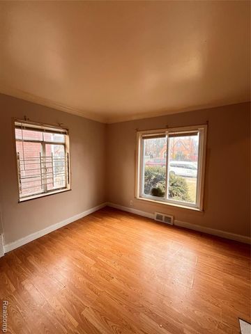 15260 Eastburn Street, Detroit, MI 48205