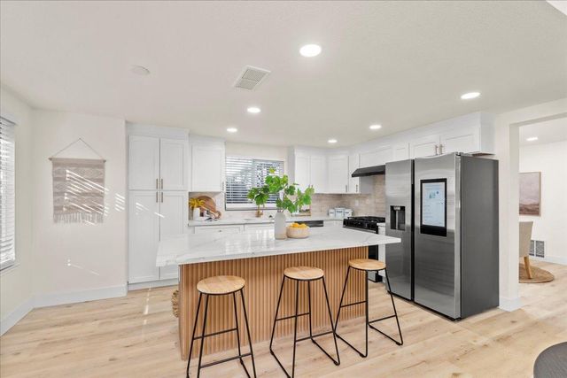 7212 Tiant Way, Elk Grove, CA 95758