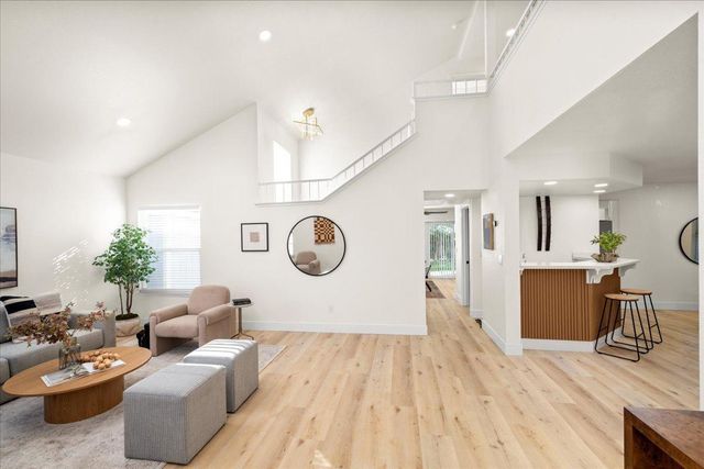 7212 Tiant Way, Elk Grove, CA 95758