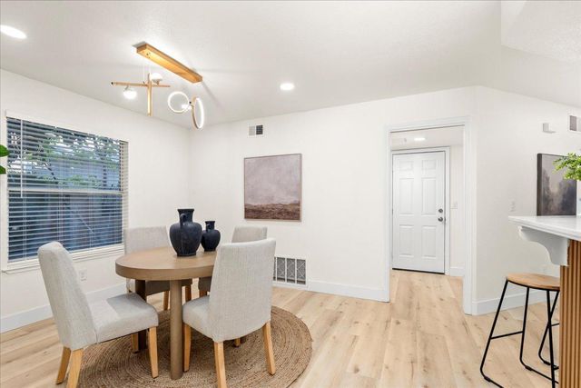 7212 Tiant Way, Elk Grove, CA 95758