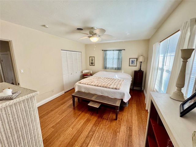 4098 21ST AVENUE N, St Petersburg, FL 33713