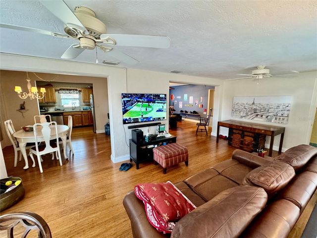 4098 21ST AVENUE N, St Petersburg, FL 33713