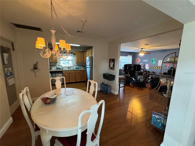 4098 21ST AVENUE N, St Petersburg, FL 33713