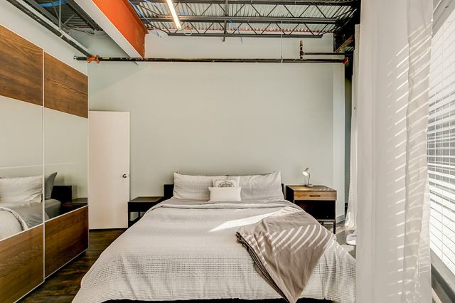 1006 Houston Street 300, Fort Worth, TX 76102